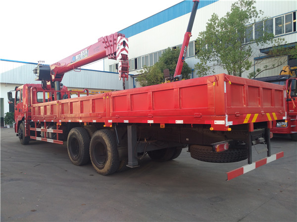 東風景程 齊星駕駛室IMG_20190701_172252.jpg