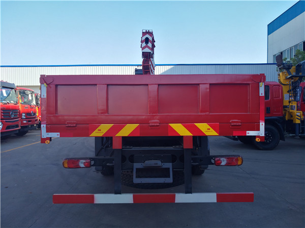 東風景程 齊星駕駛室IMG_20190701_172304.jpg